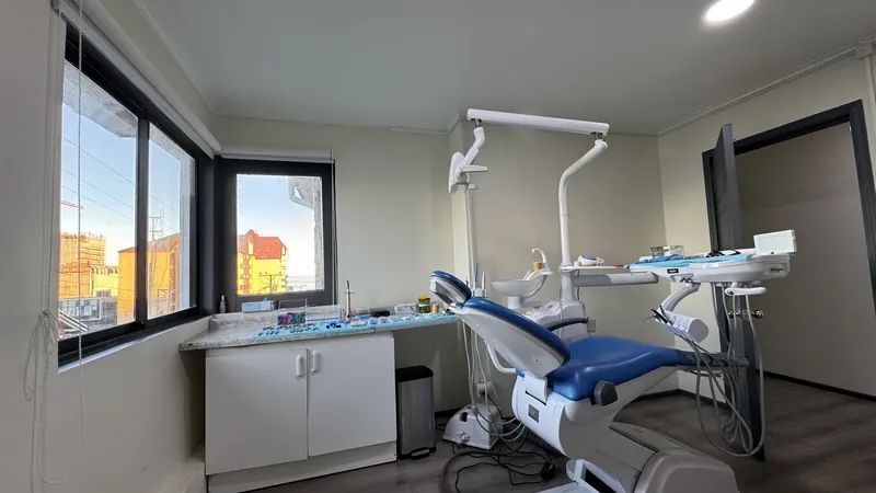 Box de tratamiento de endodoncia en Cl&iacute;nica Monteverde, Puerto Montt