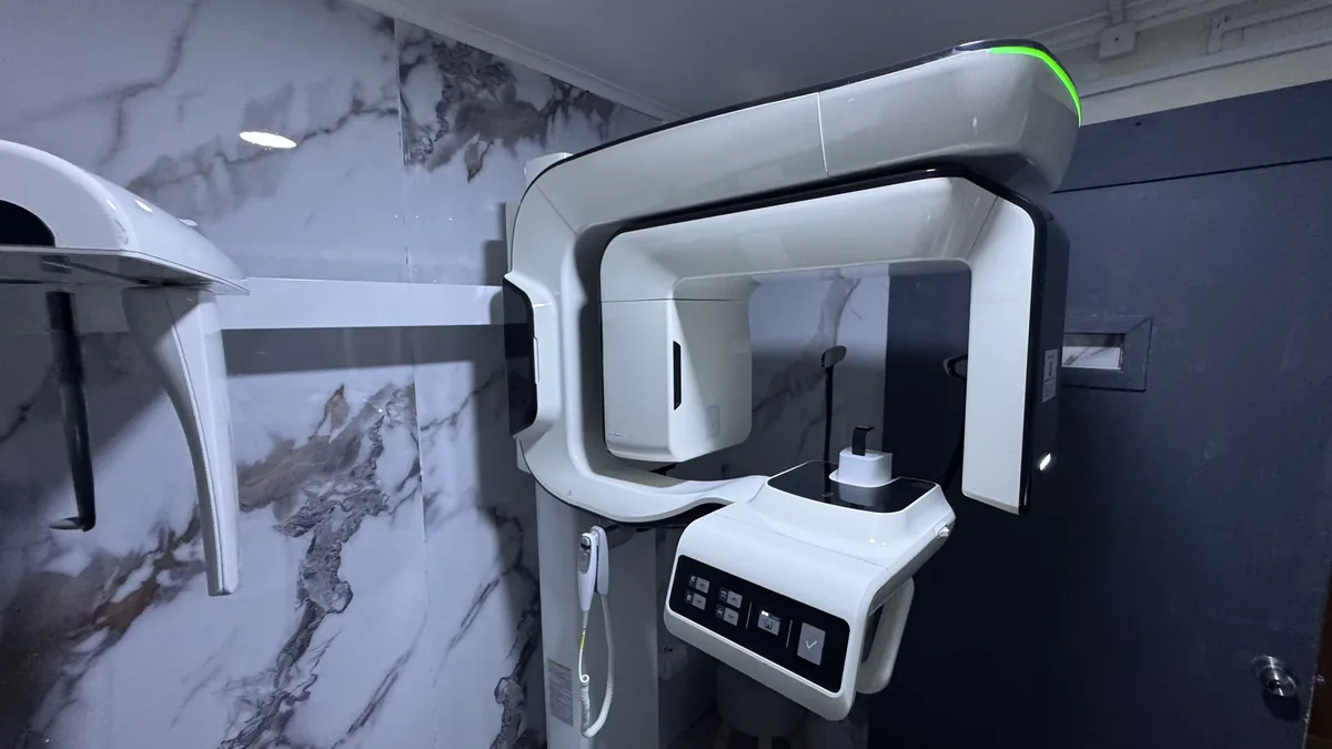 Tomógrafo VATECH - tecnología de diagnóstico digital en Clínica Monteverde